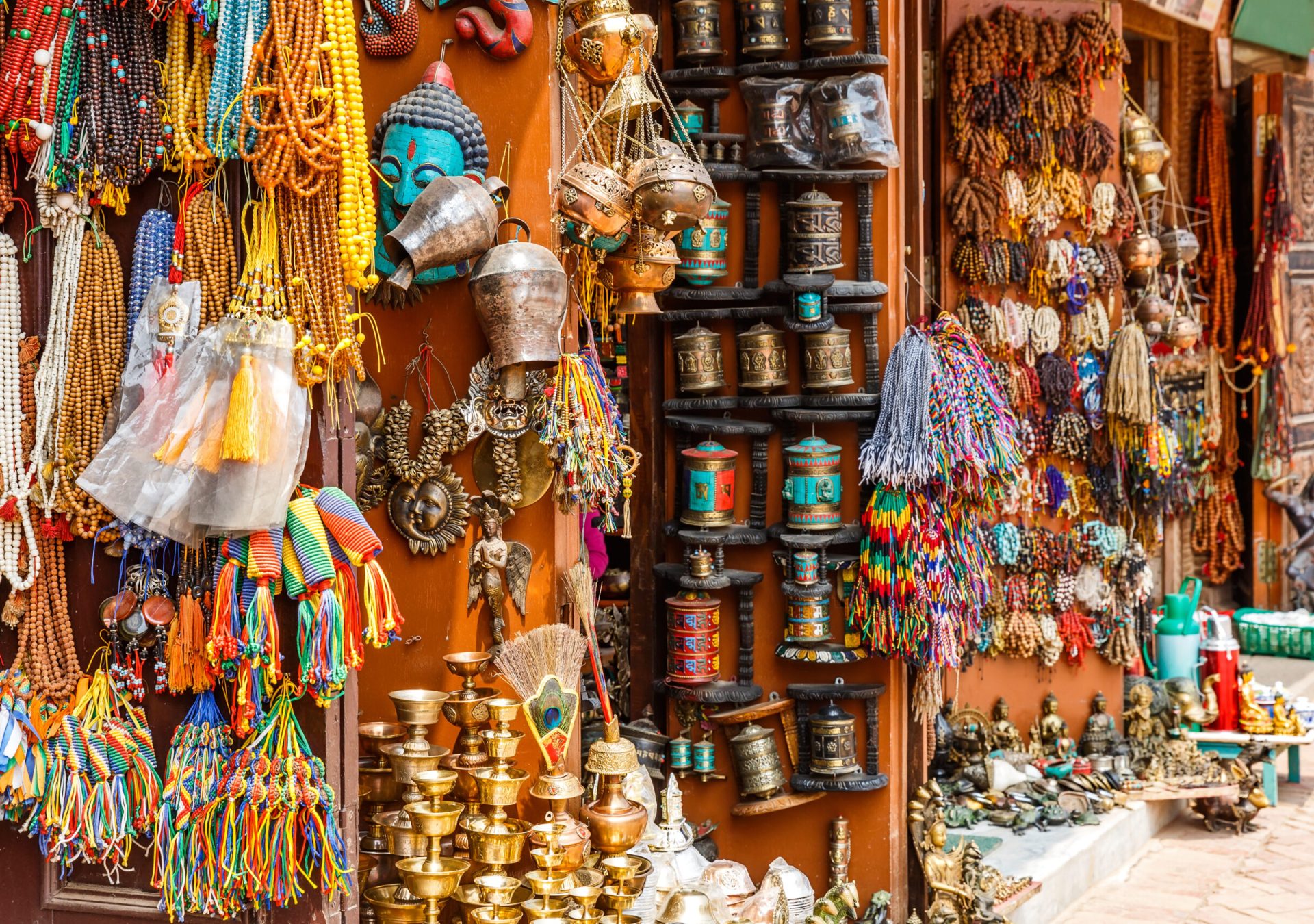 Souvernir_shop_Kathmandu_eij3zc