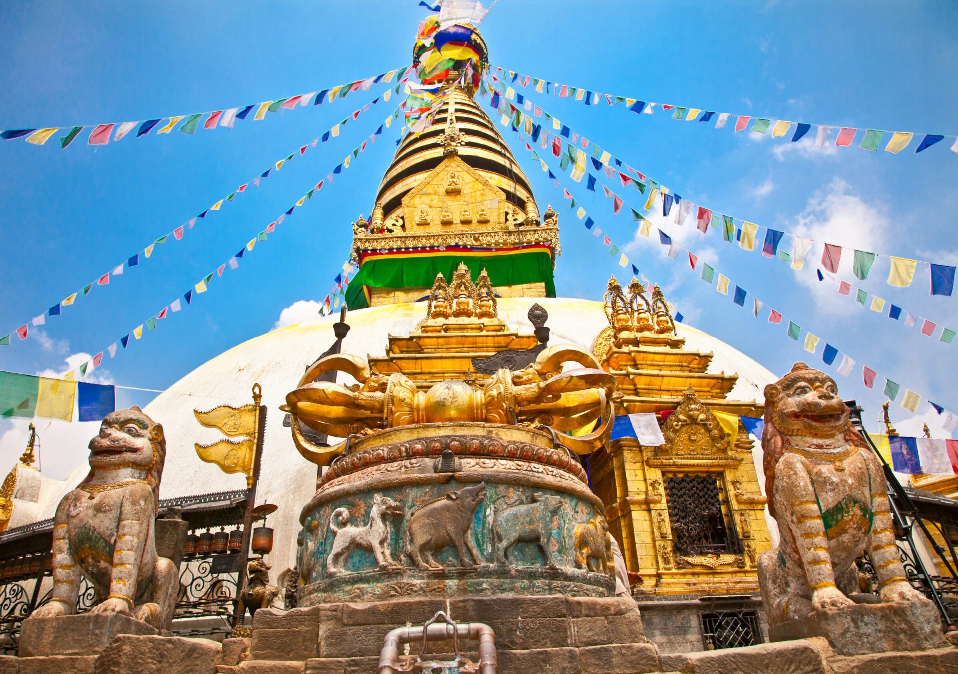 Stupa_Swayambhunath_Monkey_temple_Kathmandu_lbj6ew