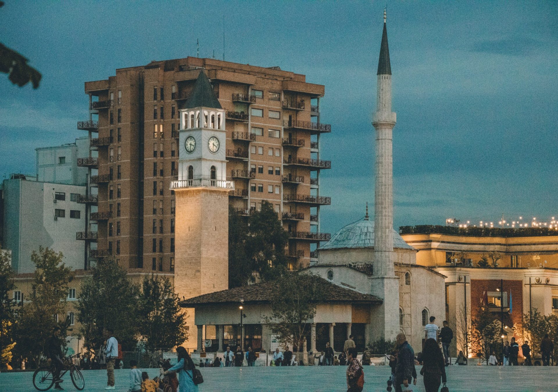 Tirana_Albanien_Stadt_byktfu