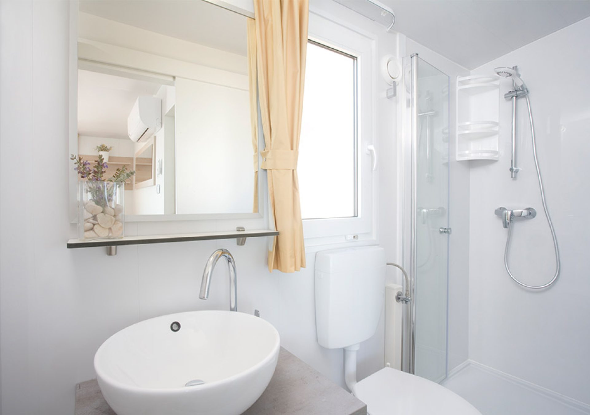 lanterna-home-4-2-toilet_wzz0tz