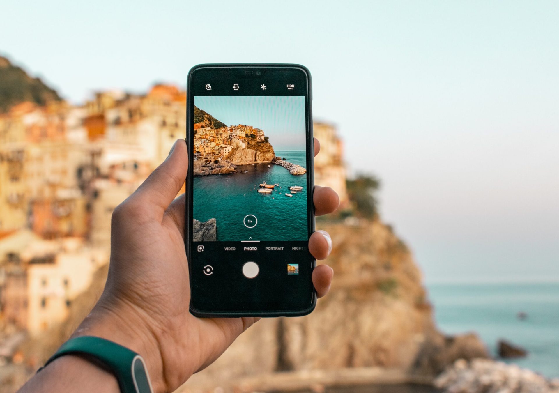 phone-foto-italien-unsplash phone-foto-italien-unsplash