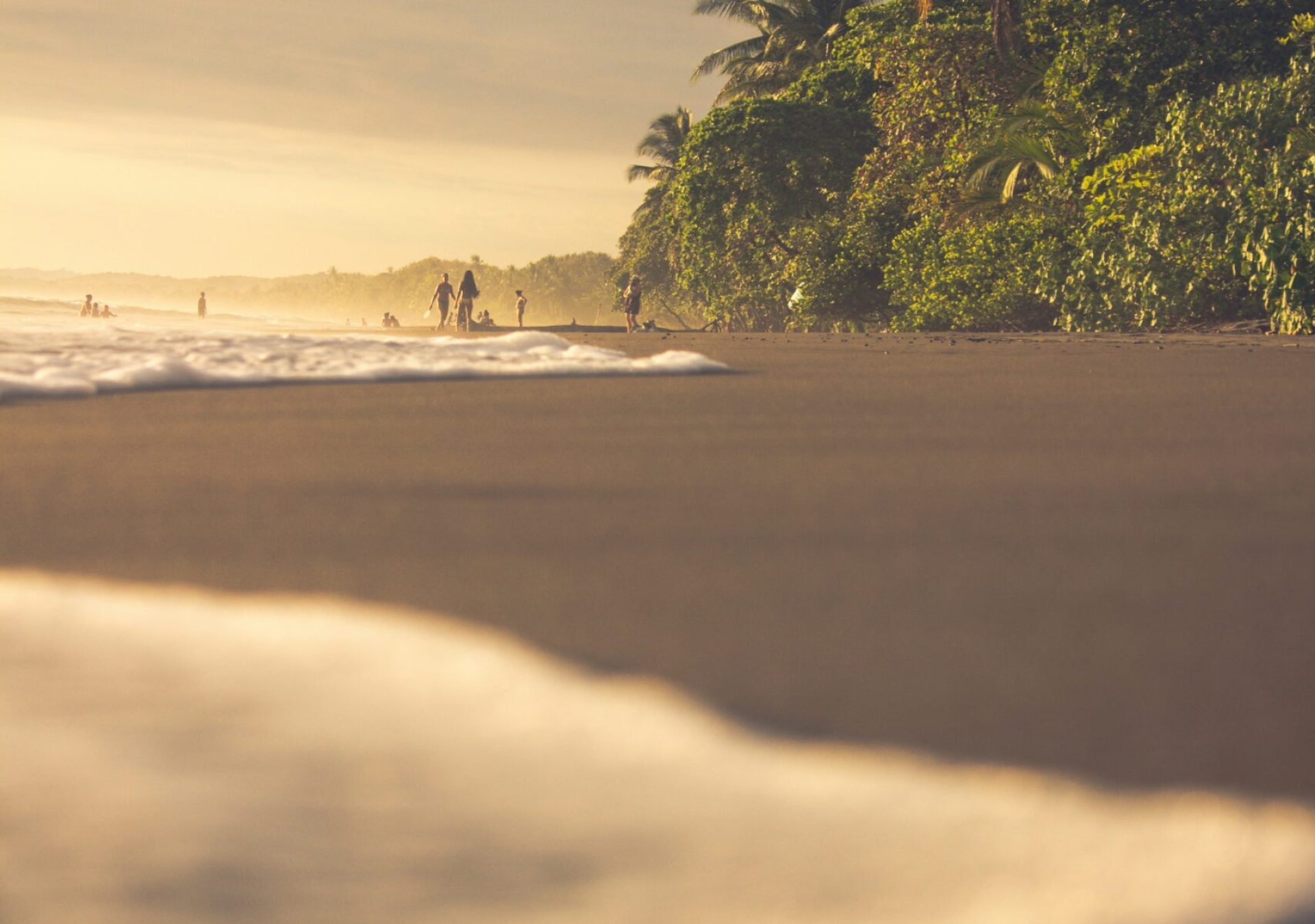 playa-hermosa-costa-rica-puntarenas-unsplash_co1it5